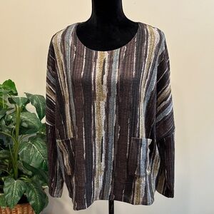 Kozan Drop Sleeve Striped Boxy Top with Pockets in Black, Gray, and Gold